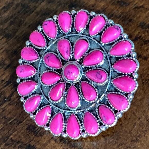Men’s Western Pink Cluster Work Style Earrings - Concho Style - Silver Tone - Picture 1 of 9